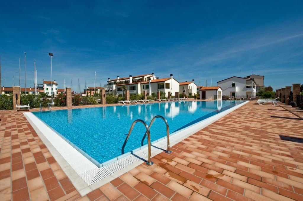 Residence Maestrale Caorle Exteriör bild